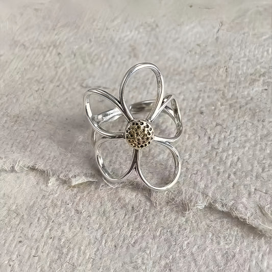 Bloom Airy Silver Floral Ring